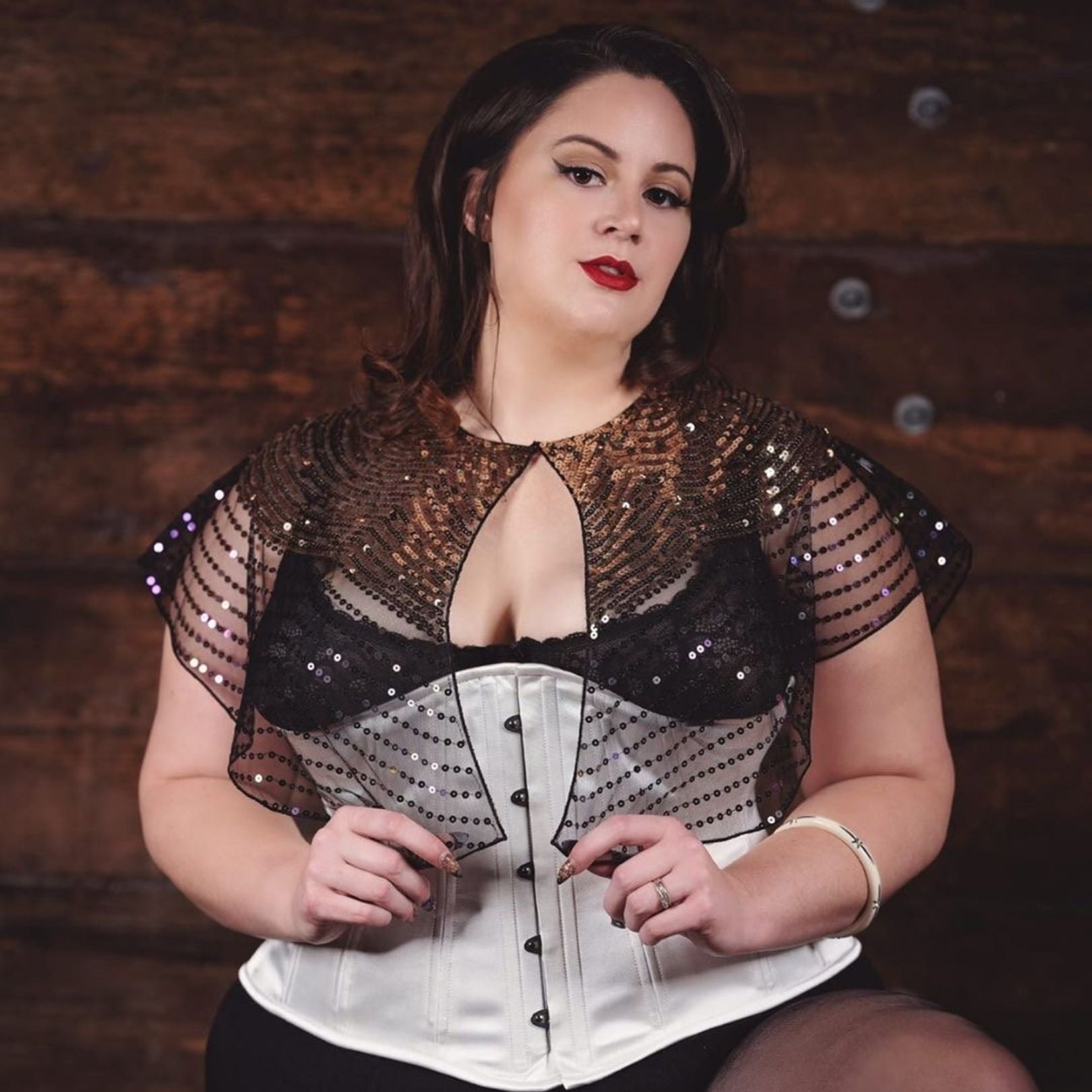 The Vivi Capelet - Gold